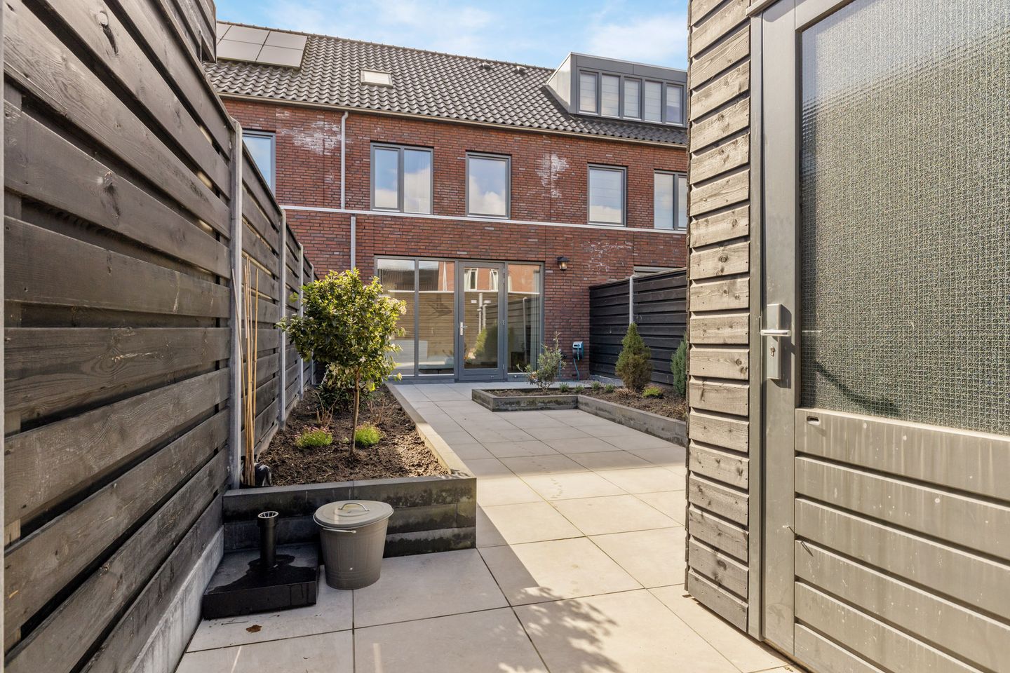 Luxurious Turnkey Terraced House with A++++ Energy Label — 31