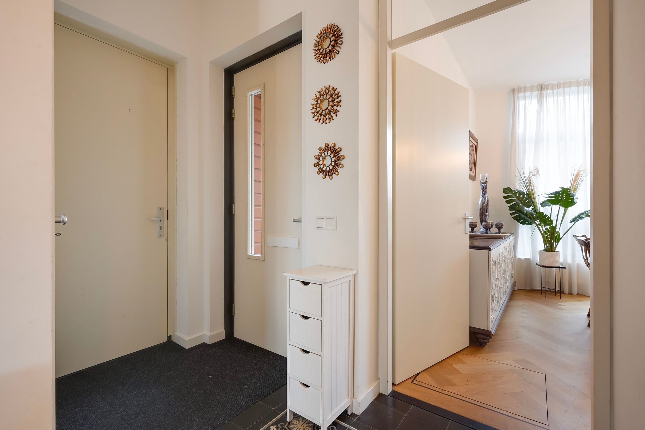 Luxury Semi-Detached Villa with 5 Bedrooms and 3 Bathrooms in Leidschenveen — 13