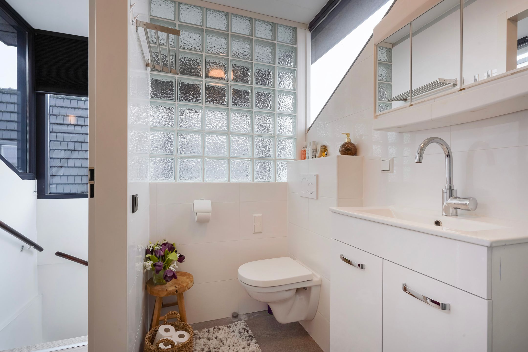 Luxury Semi-Detached Villa with 5 Bedrooms and 3 Bathrooms in Leidschenveen — 57