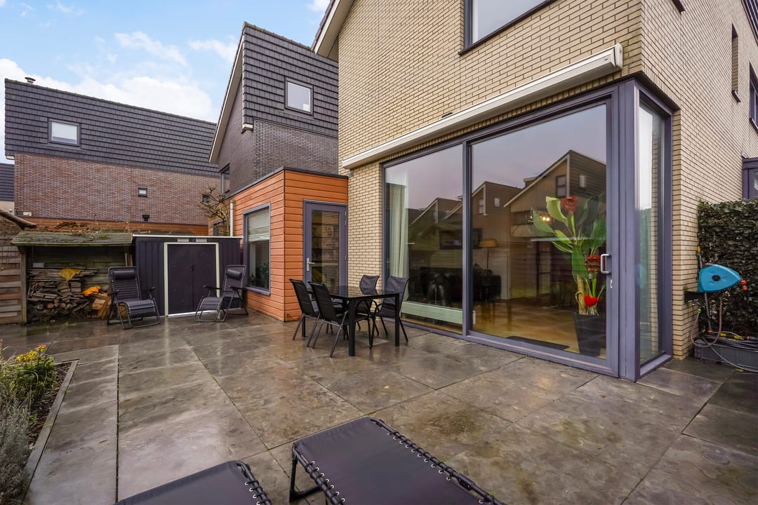 Luxury Semi-Detached Villa with 5 Bedrooms and 3 Bathrooms in Leidschenveen — 27
