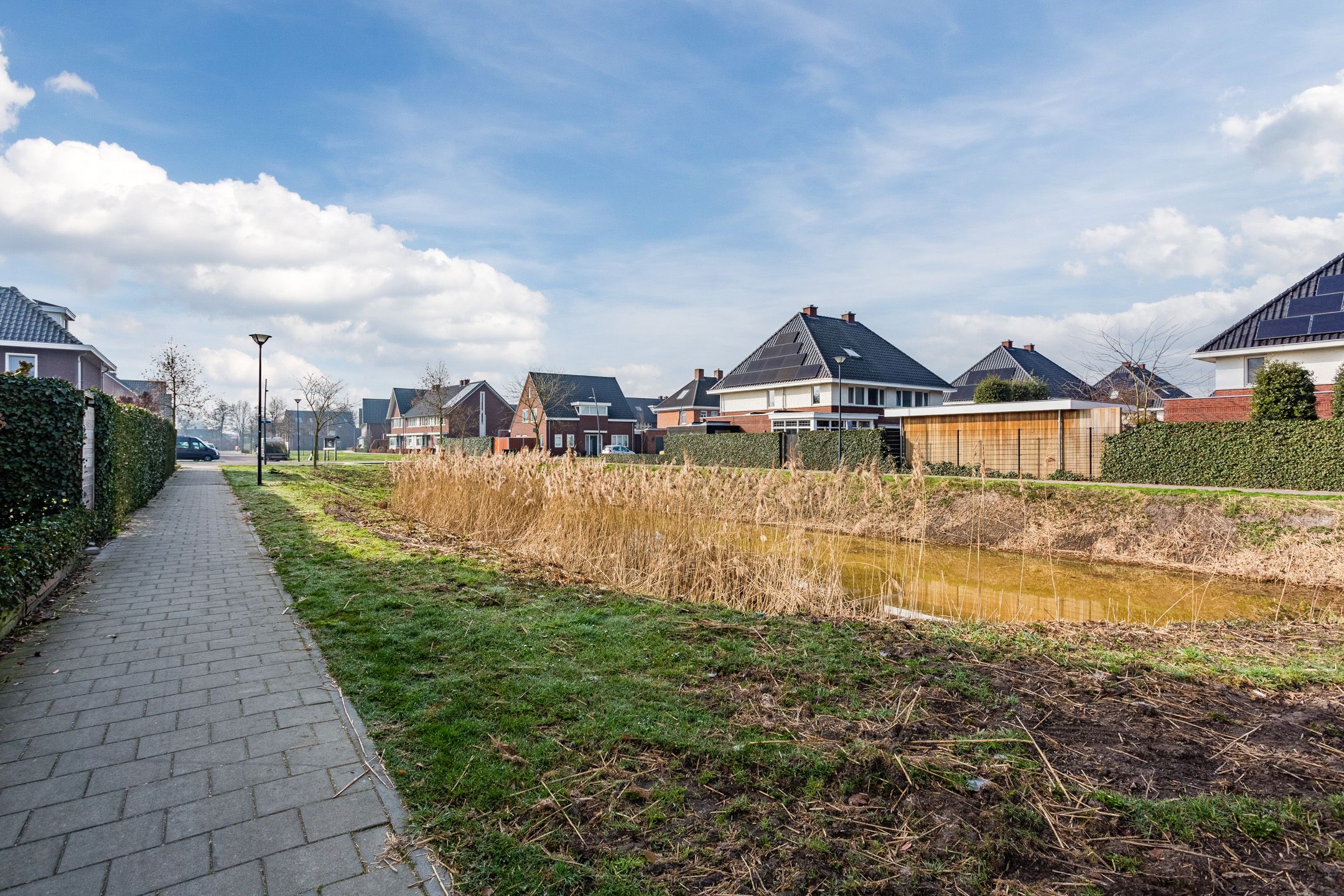 Photo 42 of Handboogstraat 8