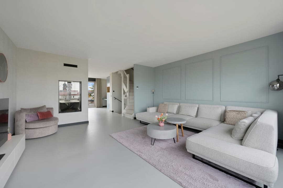 Spacious semi-detached house with lake view and six bedrooms — 22
