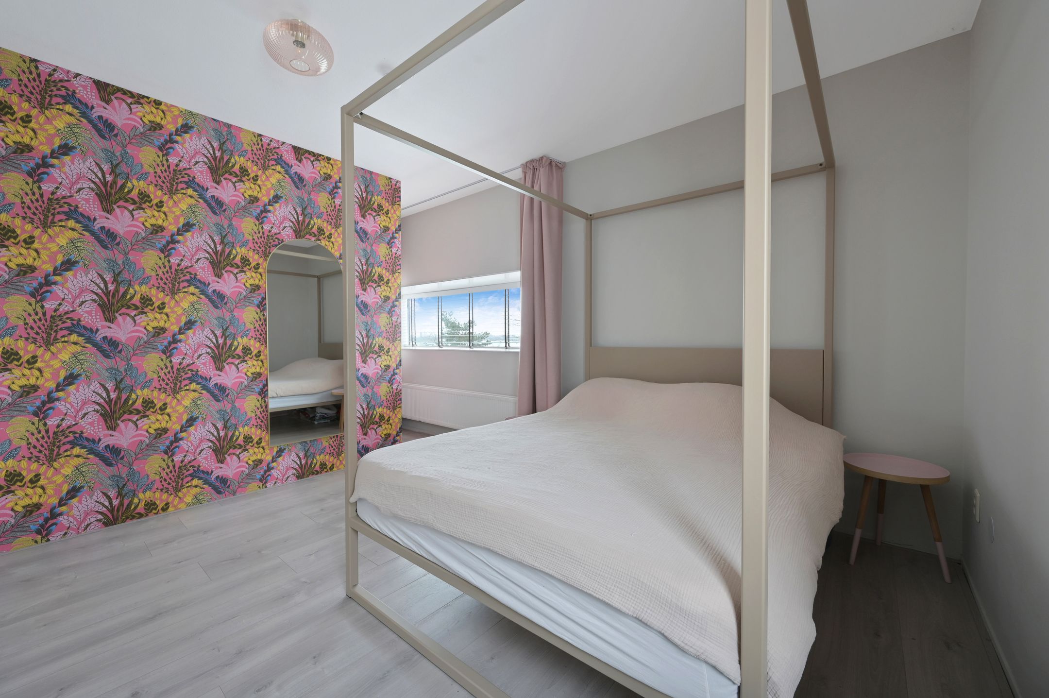 Spacious semi-detached house with lake view and six bedrooms — 33