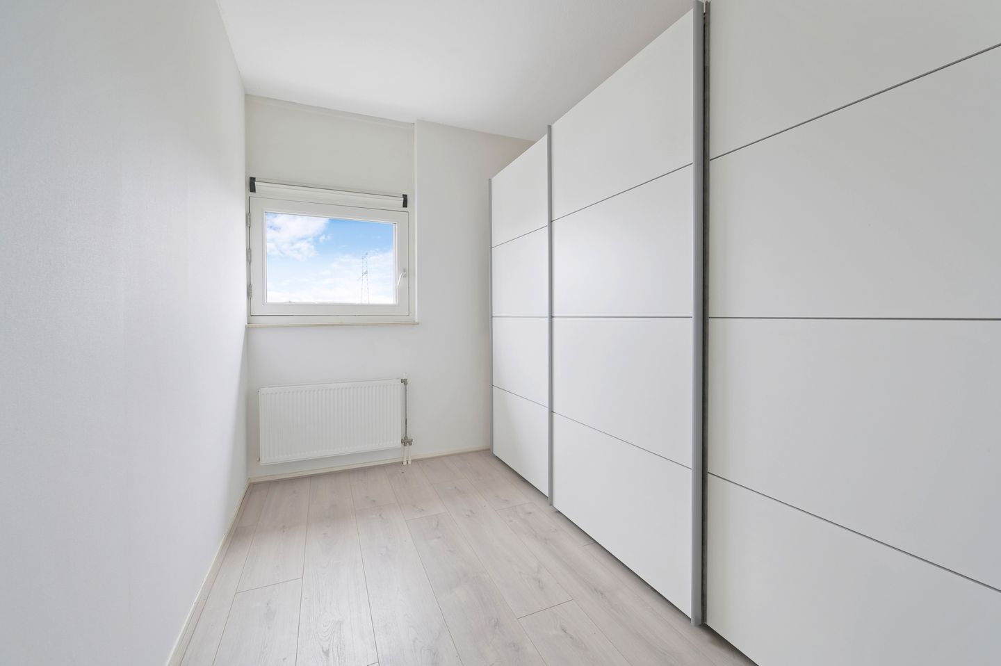 Spacious semi-detached house with lake view and six bedrooms — 40
