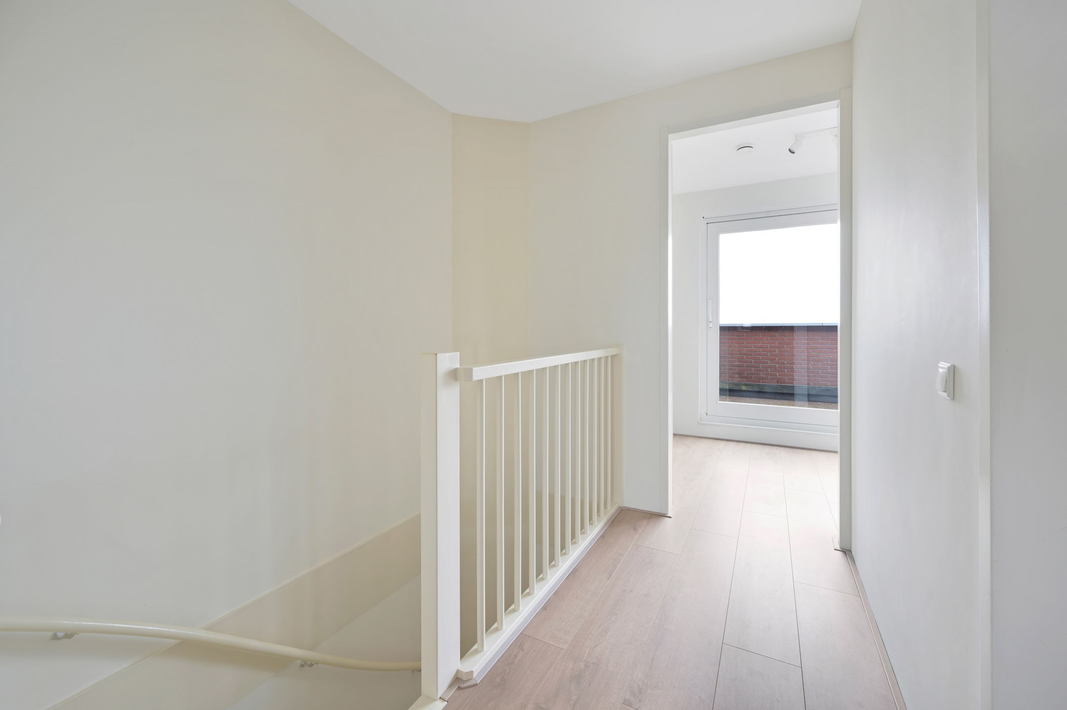 Spacious semi-detached house with lake view and six bedrooms — 42