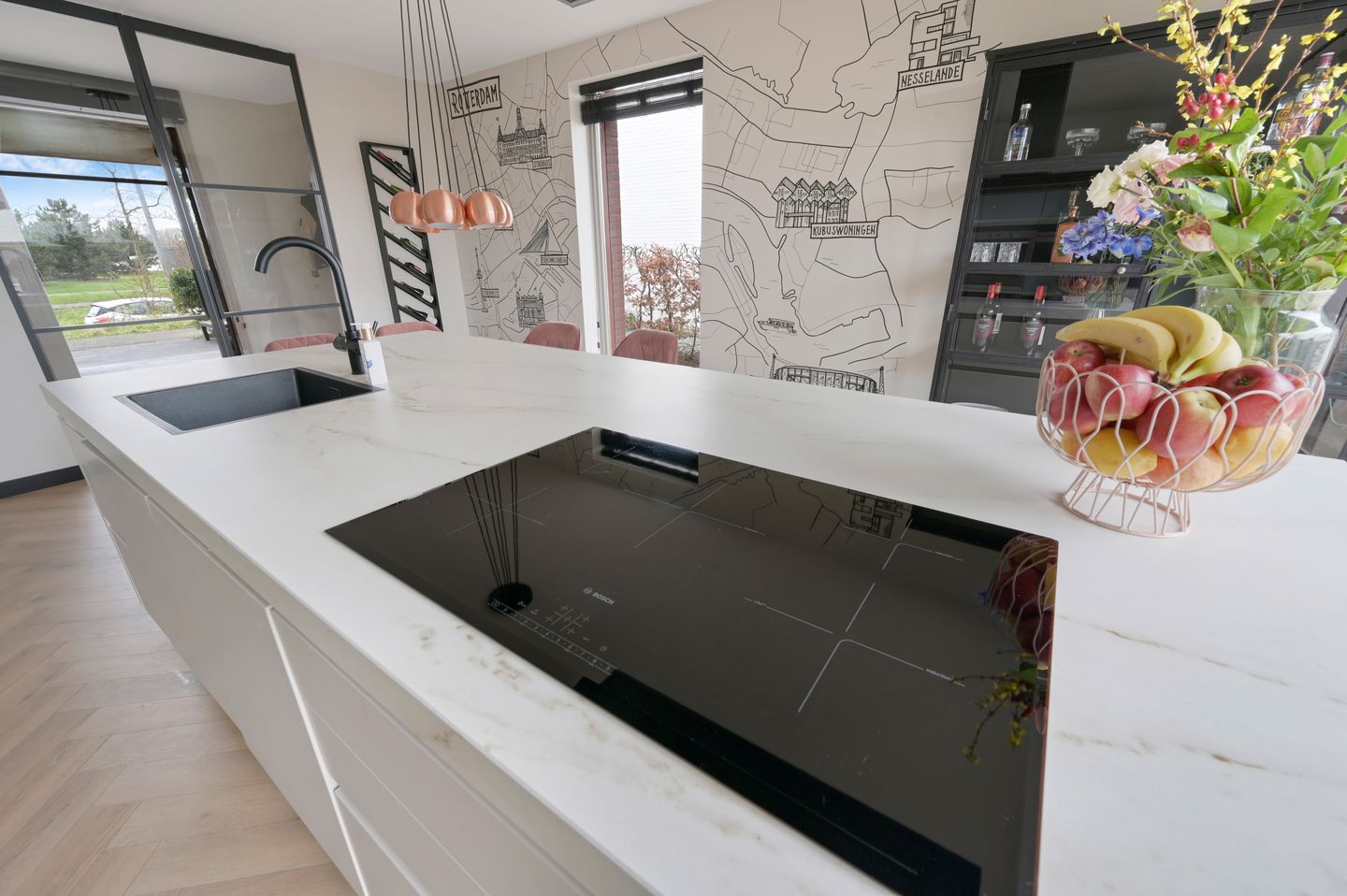 Spacious semi-detached house with lake view and six bedrooms — 14