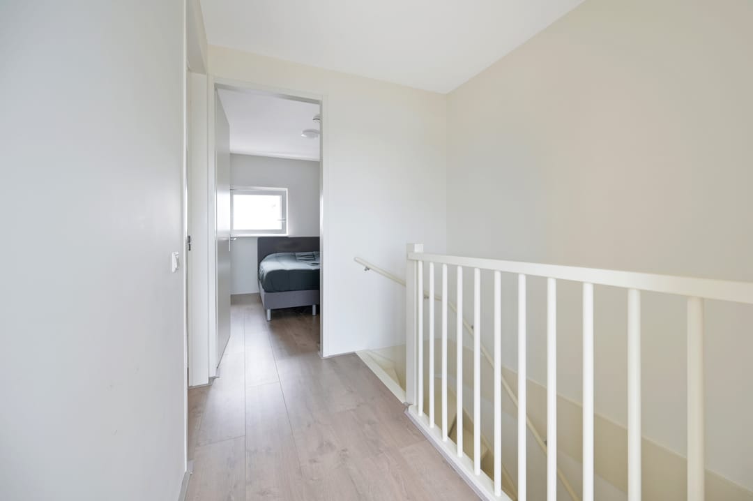 Spacious semi-detached house with lake view and six bedrooms — 43