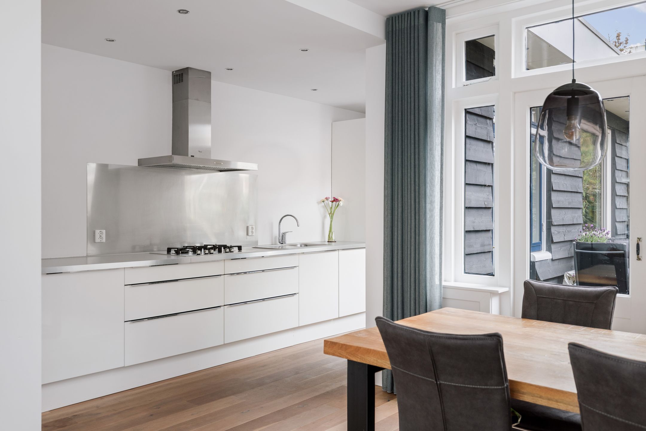 Photo 9 of Bouwerstraat 4