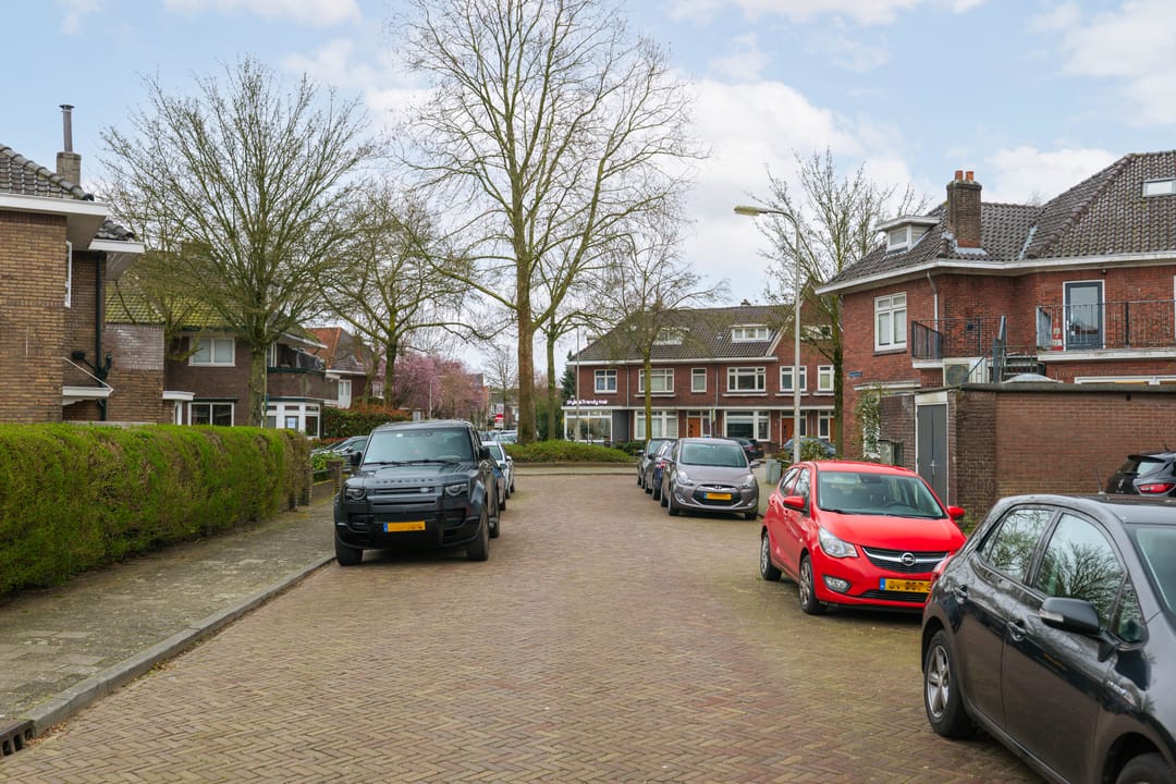 Photo 46 of Bouwerstraat 4