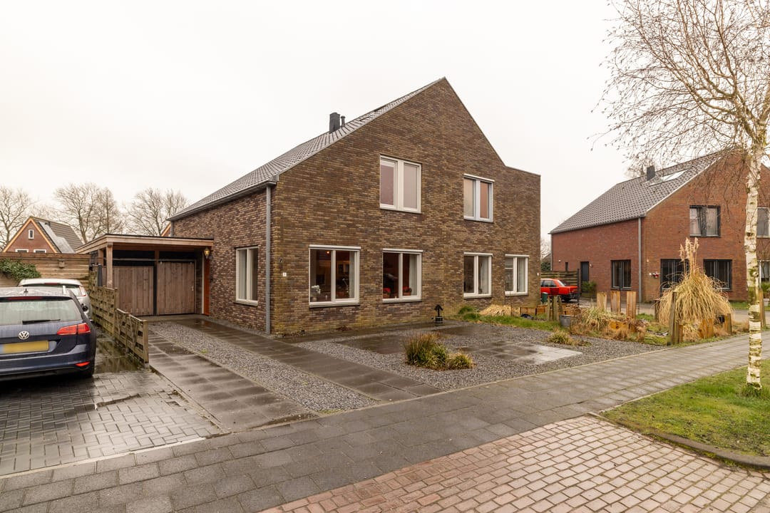 Photo 1 of Douwe van Epemastraat 7