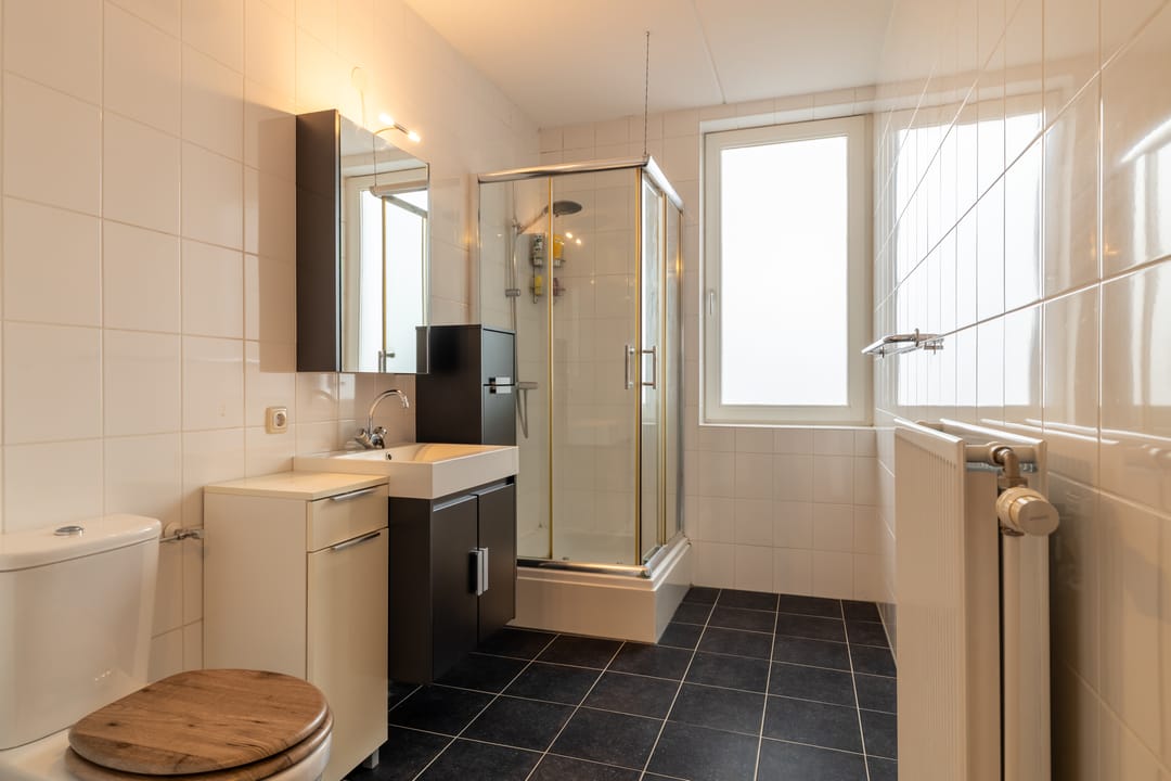 Photo 17 of Douwe van Epemastraat 7