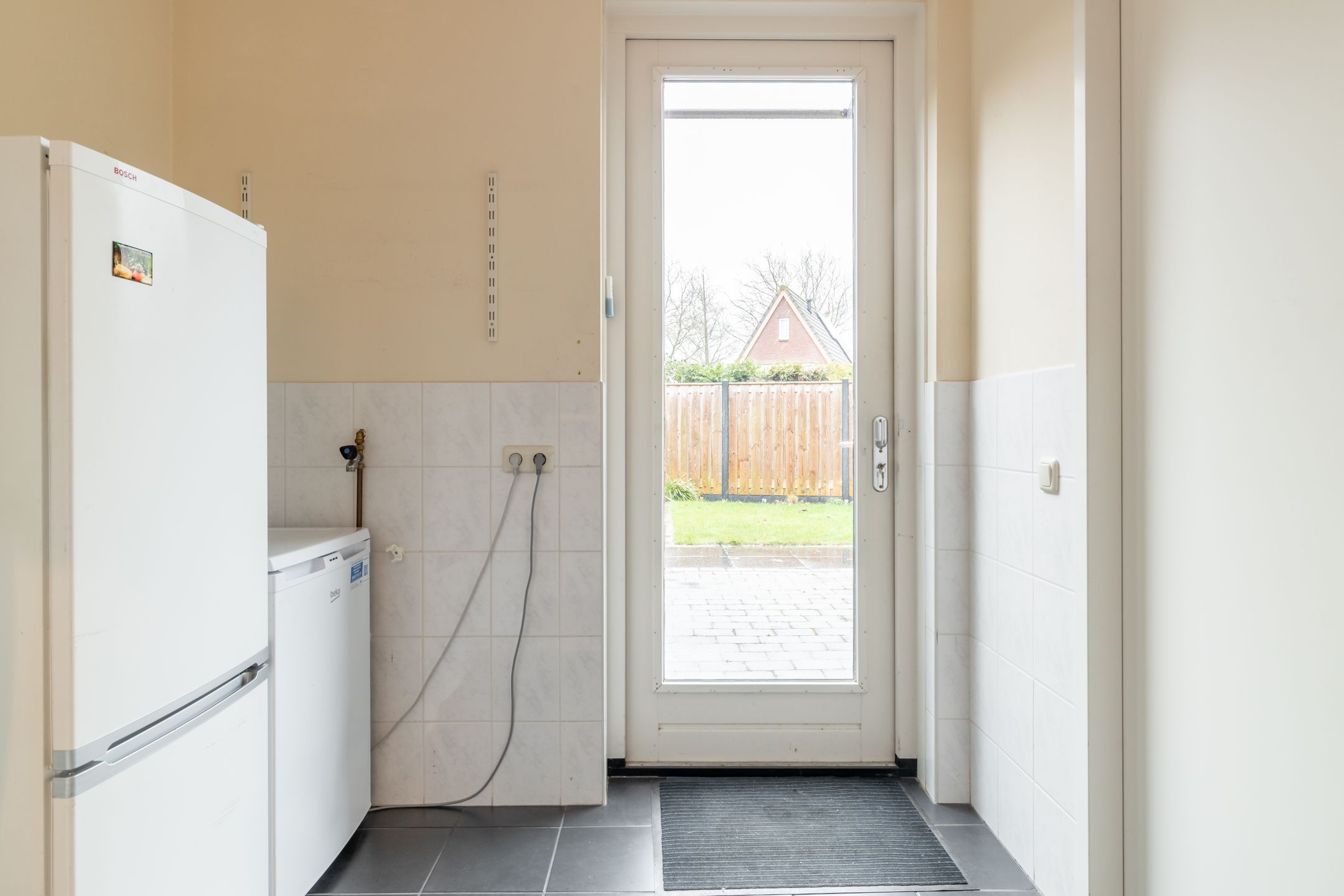 Photo 24 of Douwe van Epemastraat 7