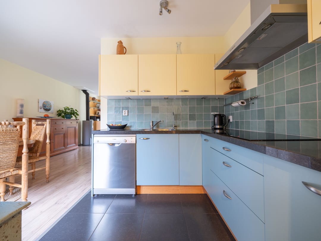 Photo 16 of Moezel 45