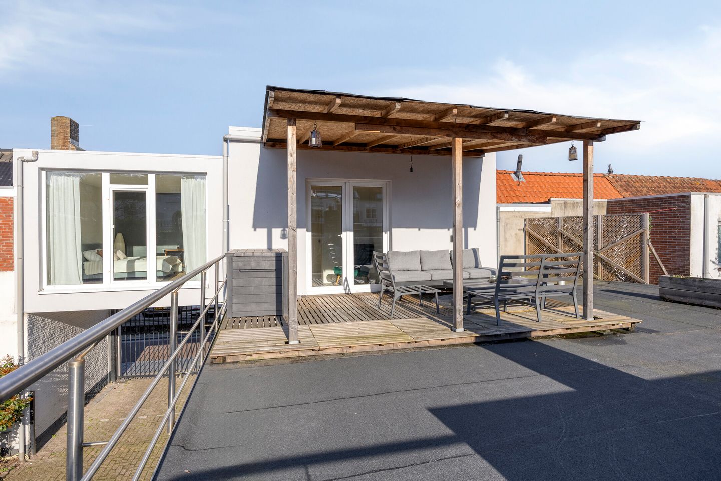 Spacious city home with sunny roof terrace in the center of Bergen op Zoom — 25