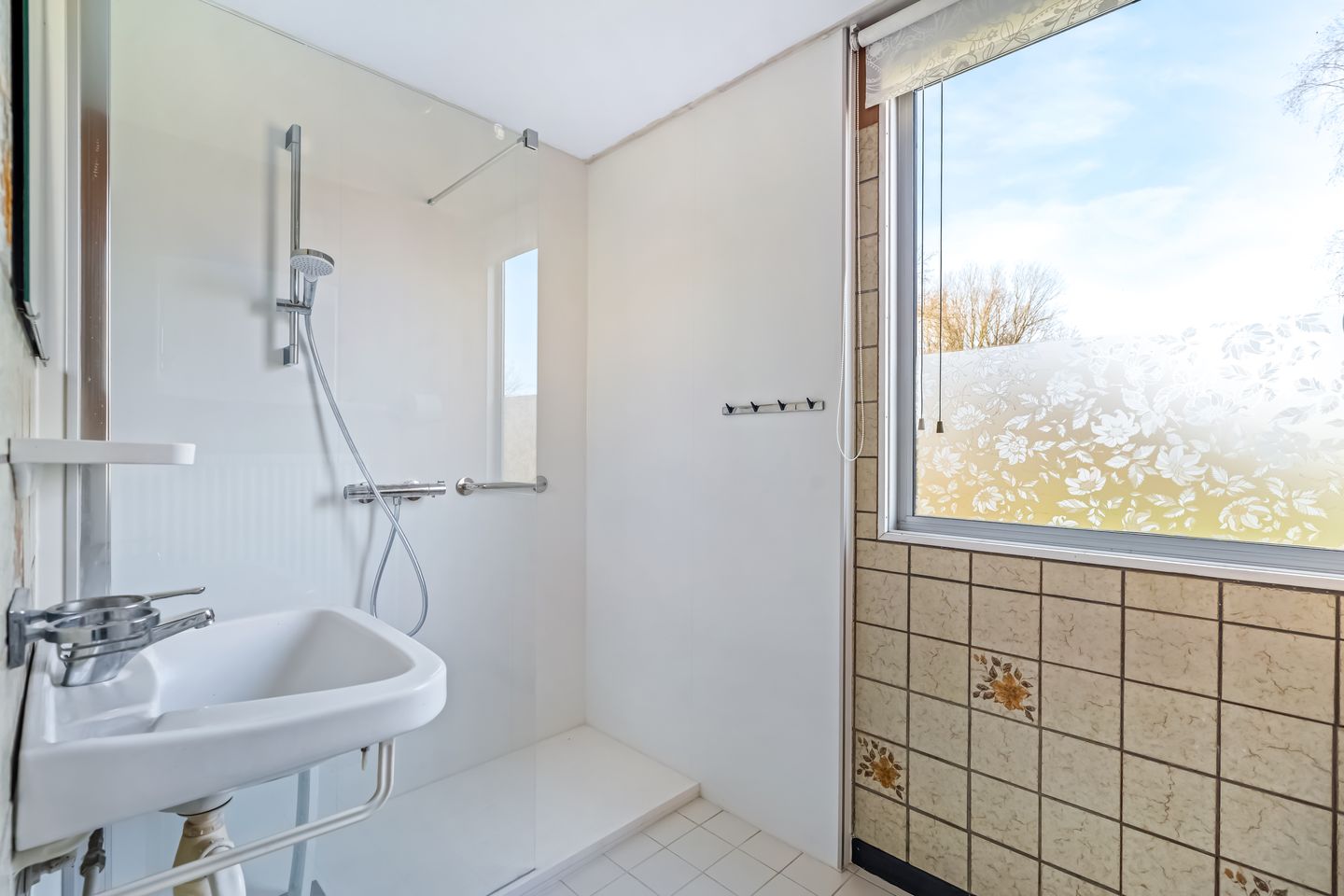 Spacious Family Home with Four Bedrooms in Amersfoort Schothorst — 20