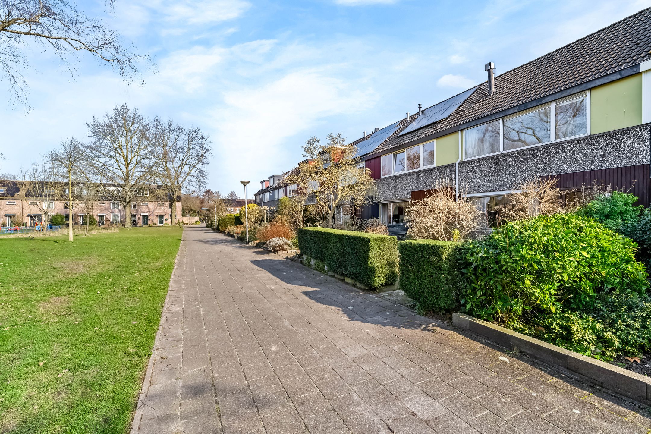 Spacious Family Home with Four Bedrooms in Amersfoort Schothorst — 33