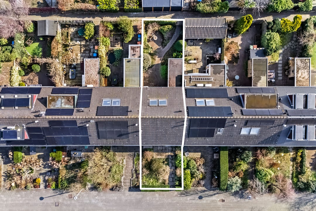 Spacious Family Home with Four Bedrooms in Amersfoort Schothorst — 43