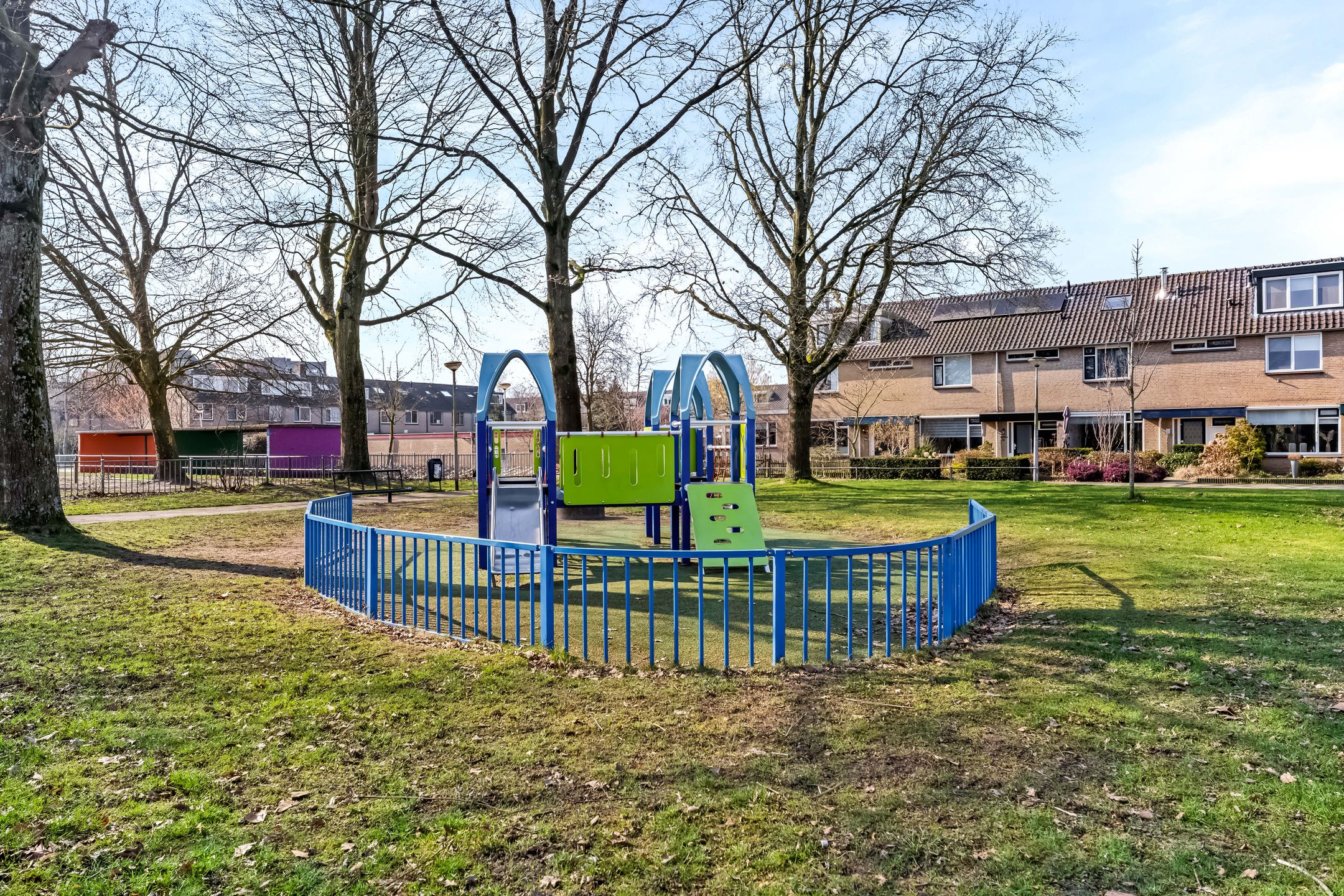 Spacious Family Home with Four Bedrooms in Amersfoort Schothorst — 44