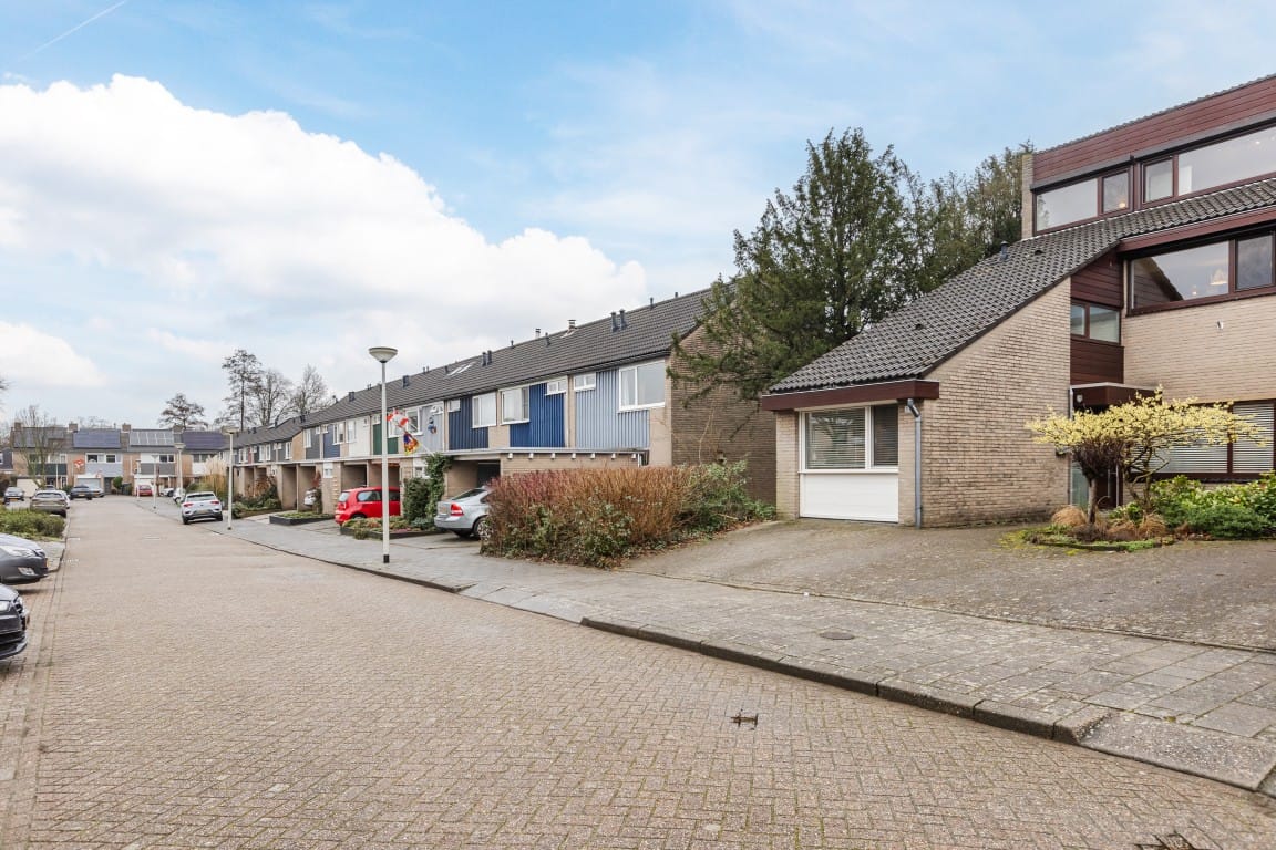 Modern Renovated End House with Wellness and Solar Panels in Bergen op Zoom — 38