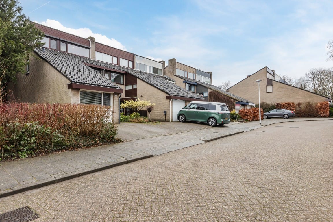 Modern Renovated End House with Wellness and Solar Panels in Bergen op Zoom — 39