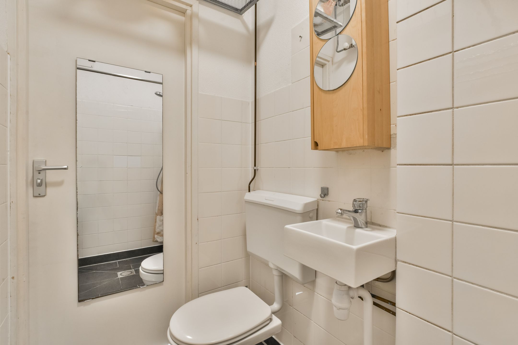 Photo 12 of Van Boetzelaerstraat 34-3