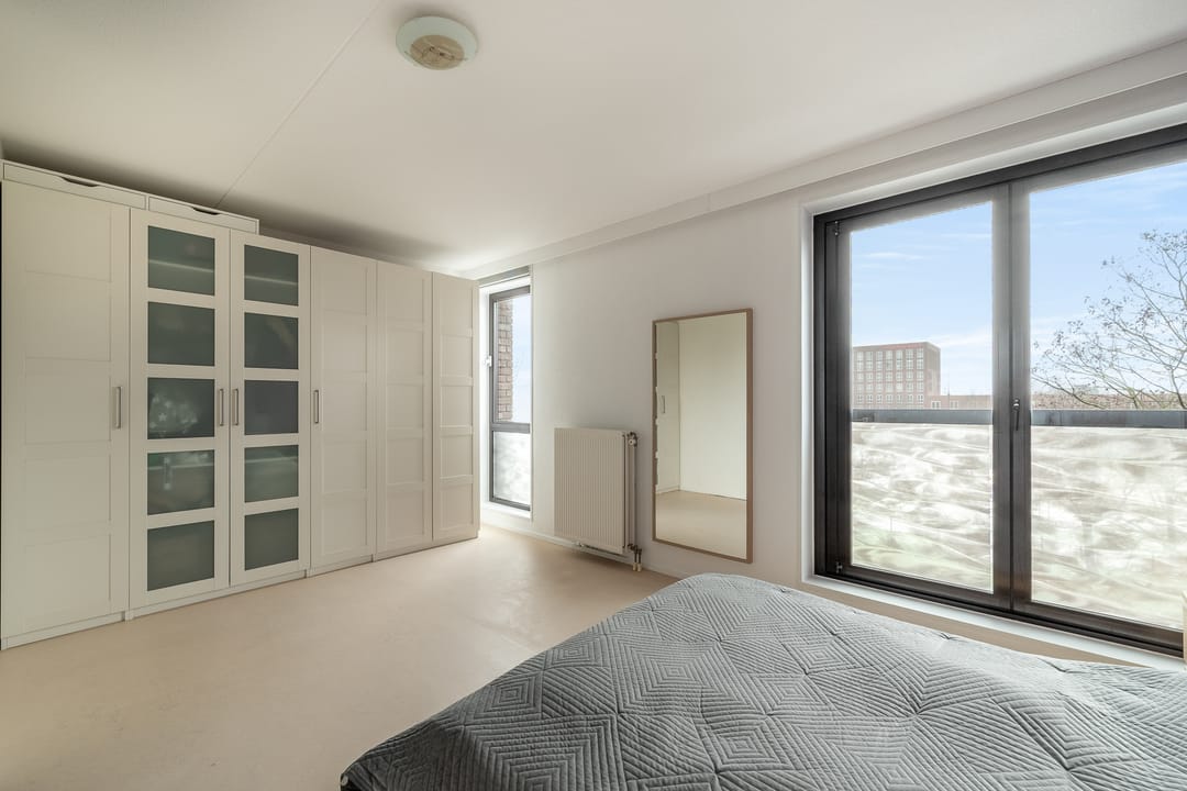 Foto 13 van Eva Besnyöstraat 413