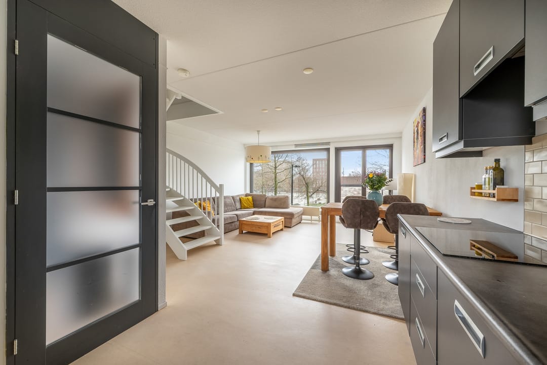 Foto 8 van Eva Besnyöstraat 413