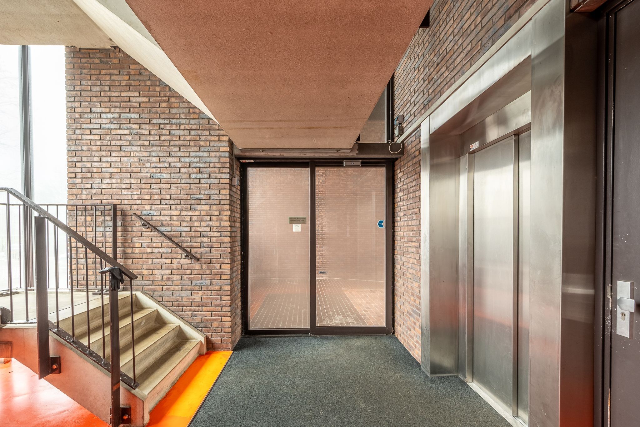 Foto 21 van Eva Besnyöstraat 413