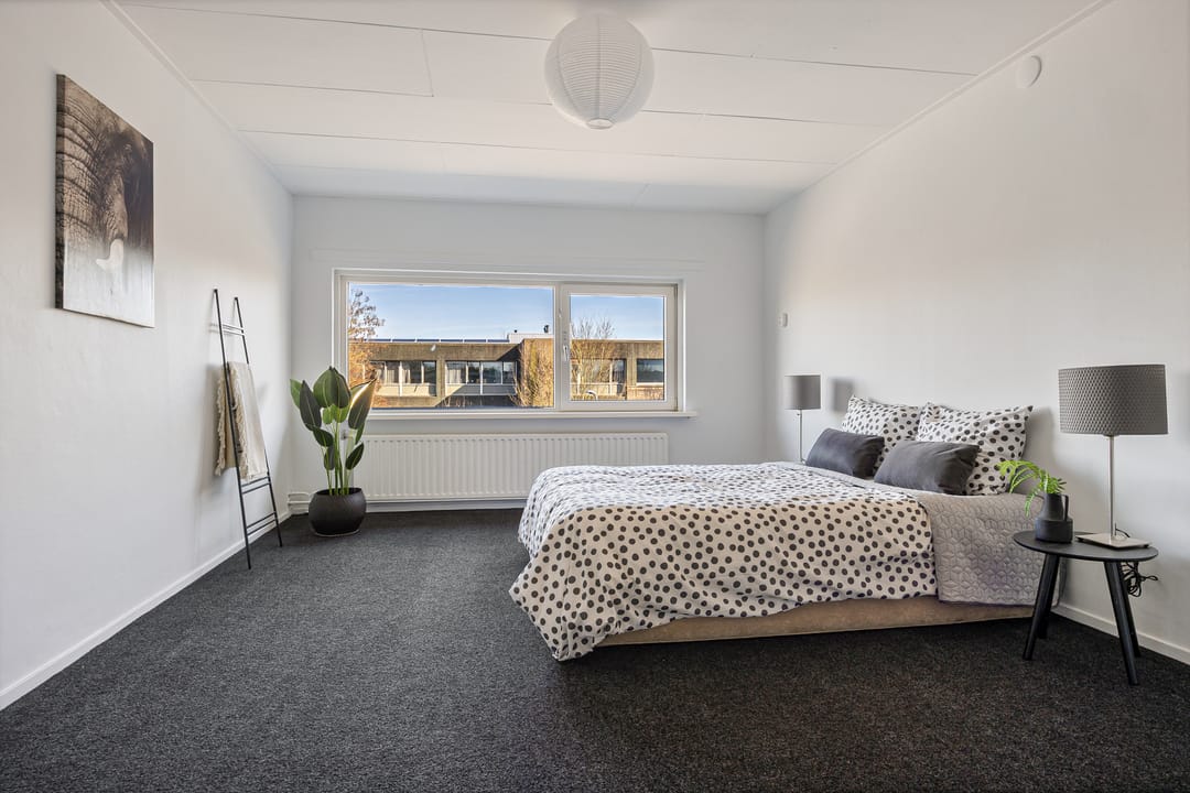 Photo 28 of Van Schendelstraat 56