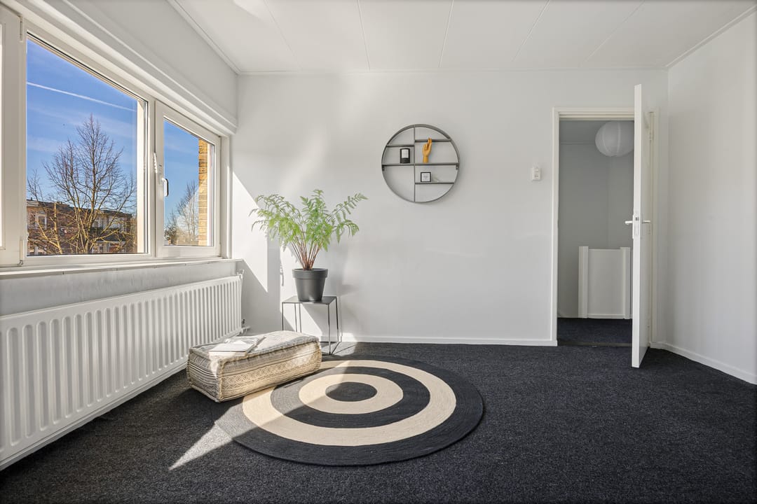 Photo 32 of Van Schendelstraat 56