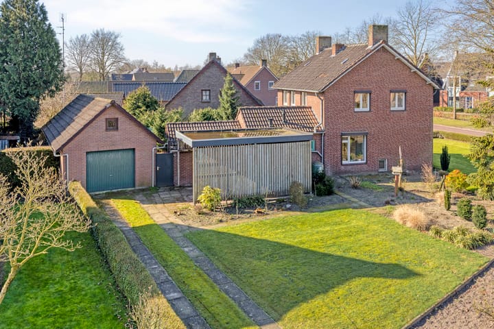 Photo 2 of Antoniusstraat 11