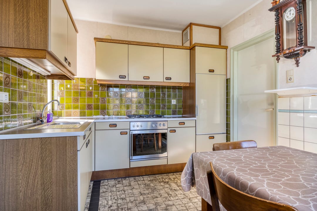 Photo 16 of Antoniusstraat 11