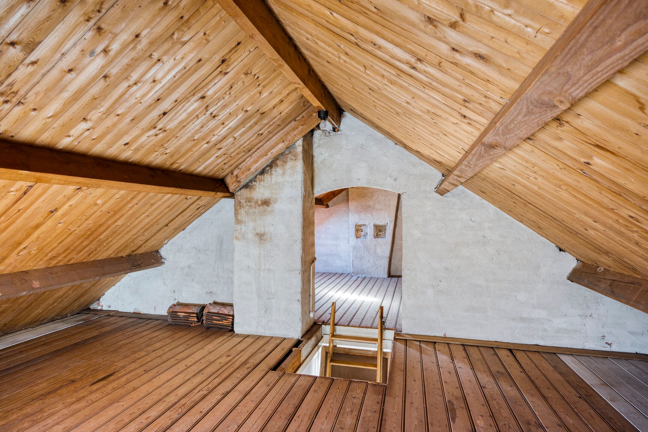 Photo 33 of Antoniusstraat 11