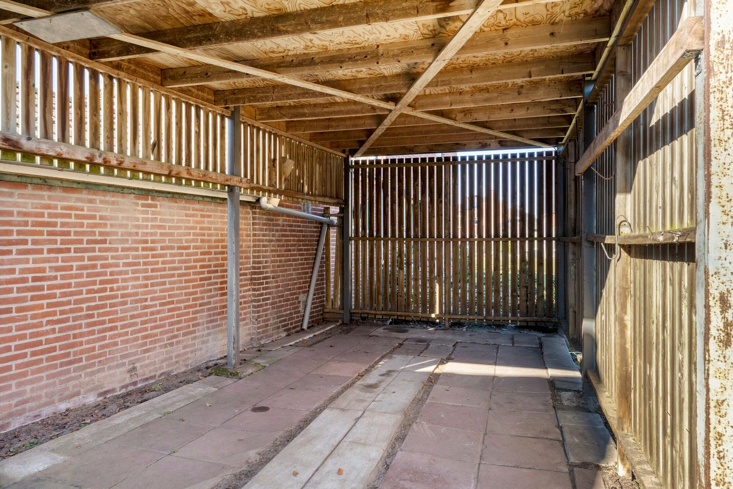 Photo 35 of Antoniusstraat 11