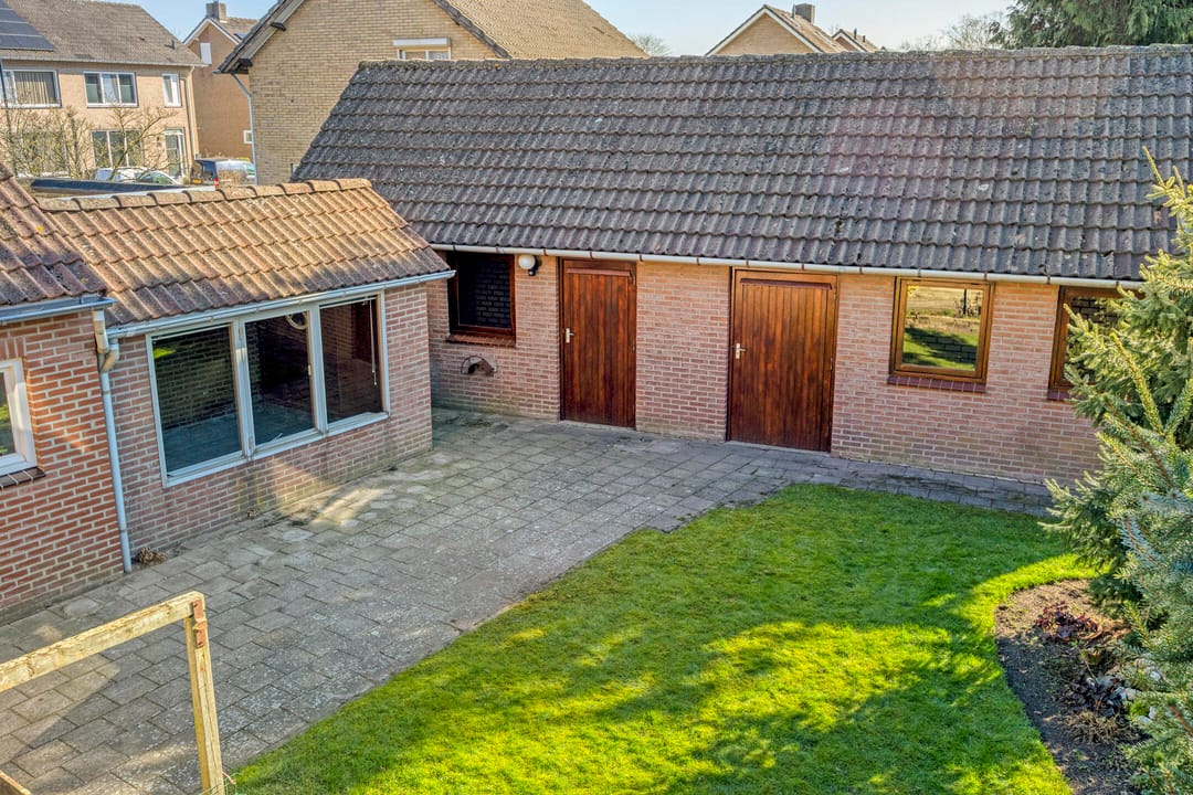 Photo 37 of Antoniusstraat 11