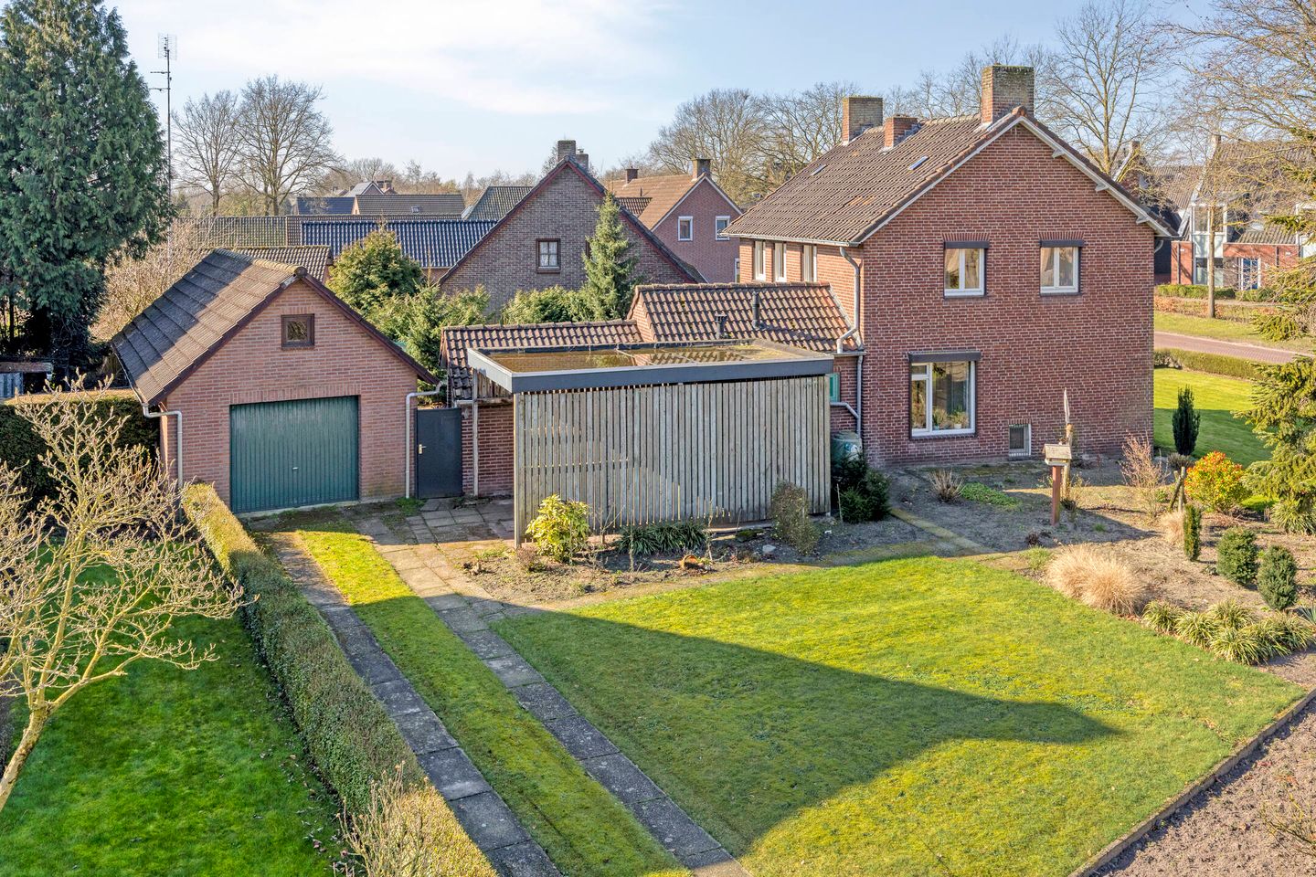 Photo 34 of Antoniusstraat 11