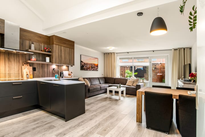 Photo 3 of Workumer Aak 4