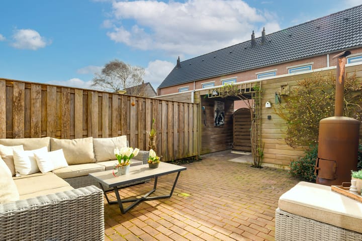 Photo 2 of Workumer Aak 4