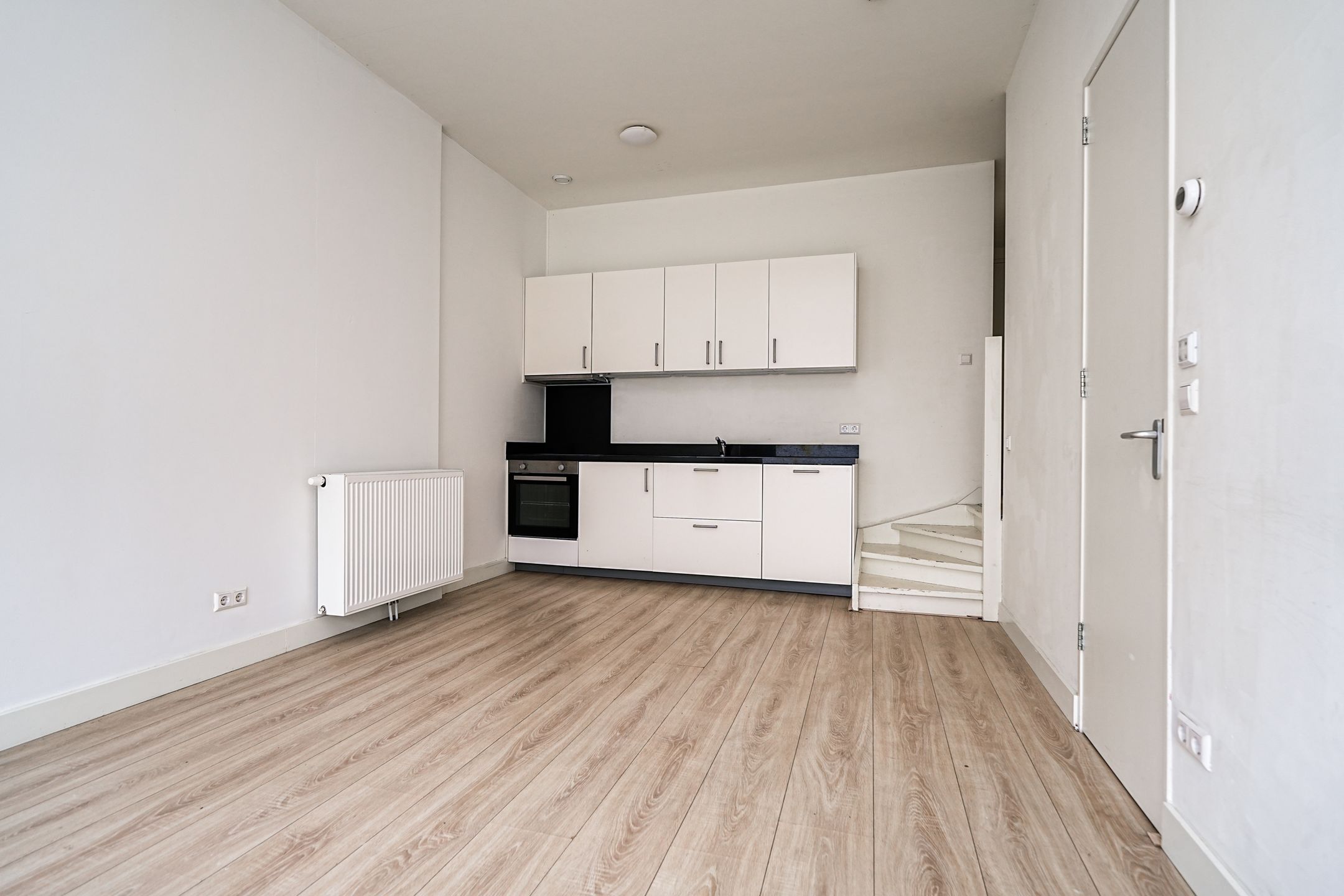 Foto 9 van Mathenesserweg 127-C