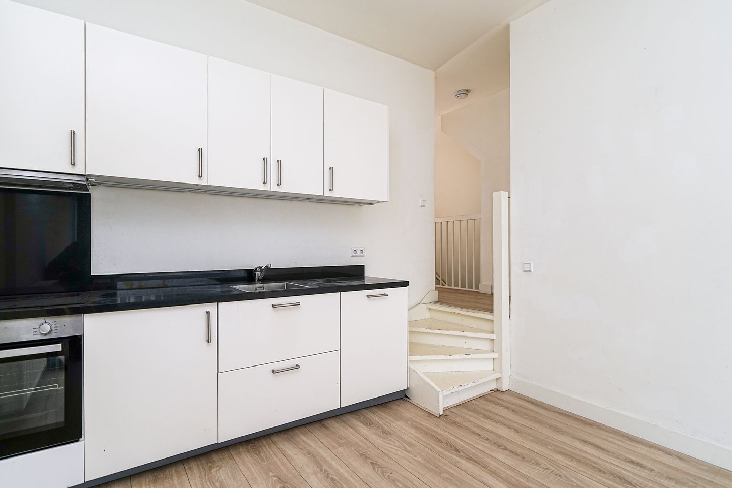 Foto 10 van Mathenesserweg 127-C