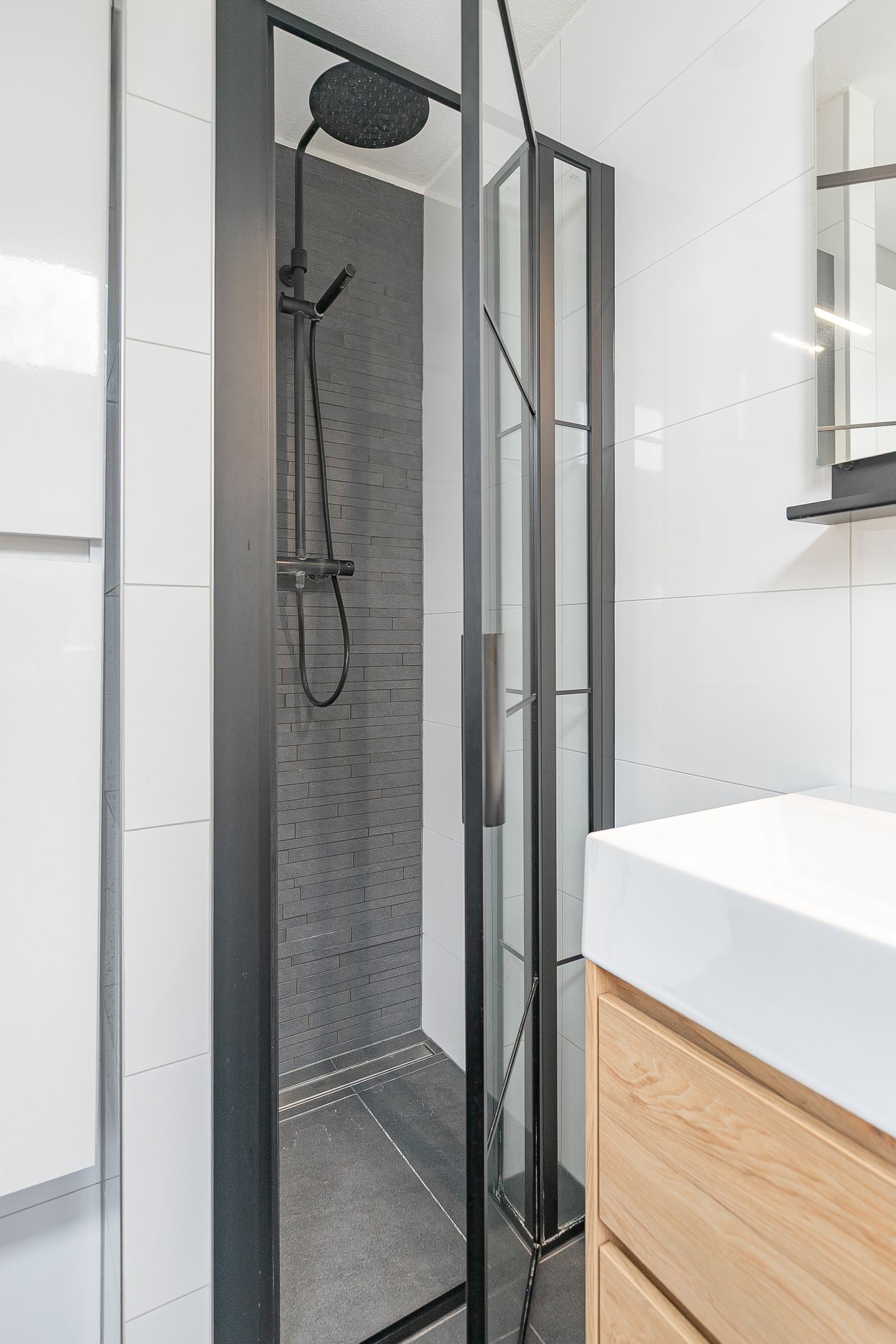 Photo 19 of Berghofstraat 9