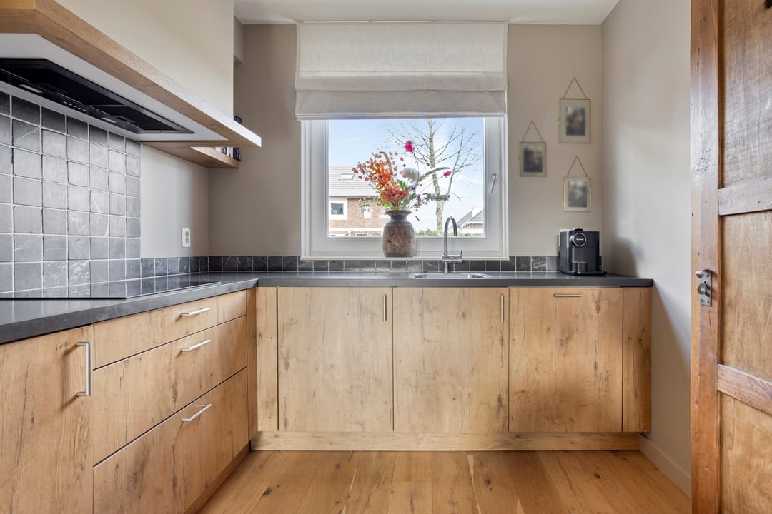 Foto 13 van Van Amerongenerf 42