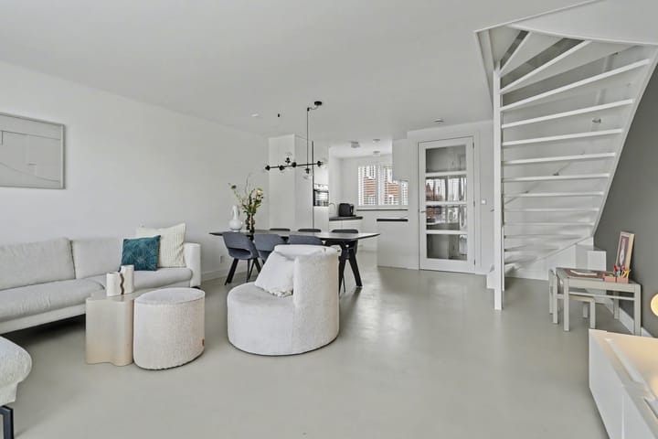 Foto 2 van Dagpauwoog 2