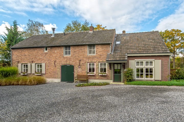 Photo 2 of Stevert 35