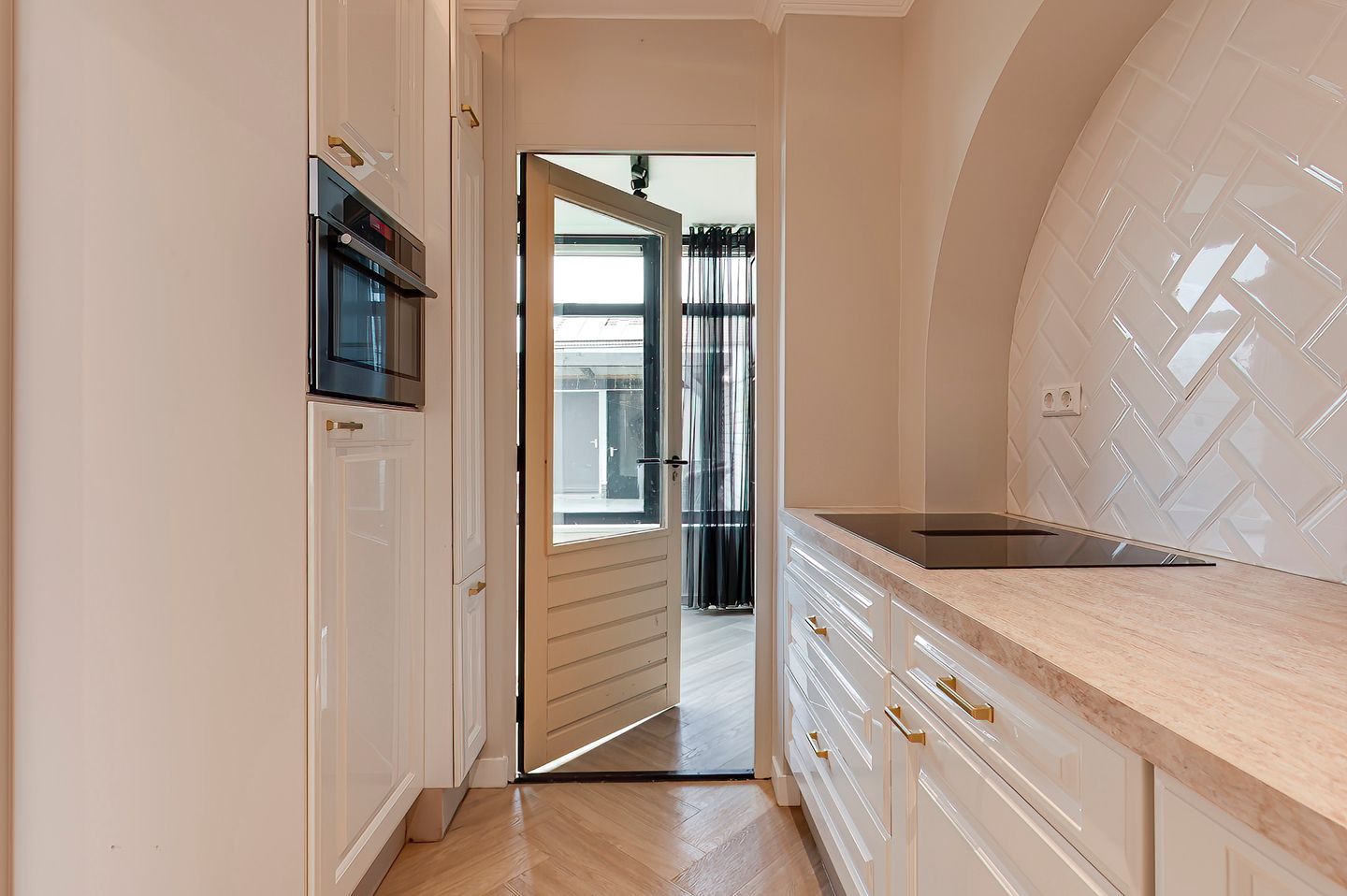 Foto 10 van Raamweg 29