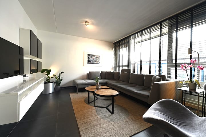 Photo 4 of Blaak 227