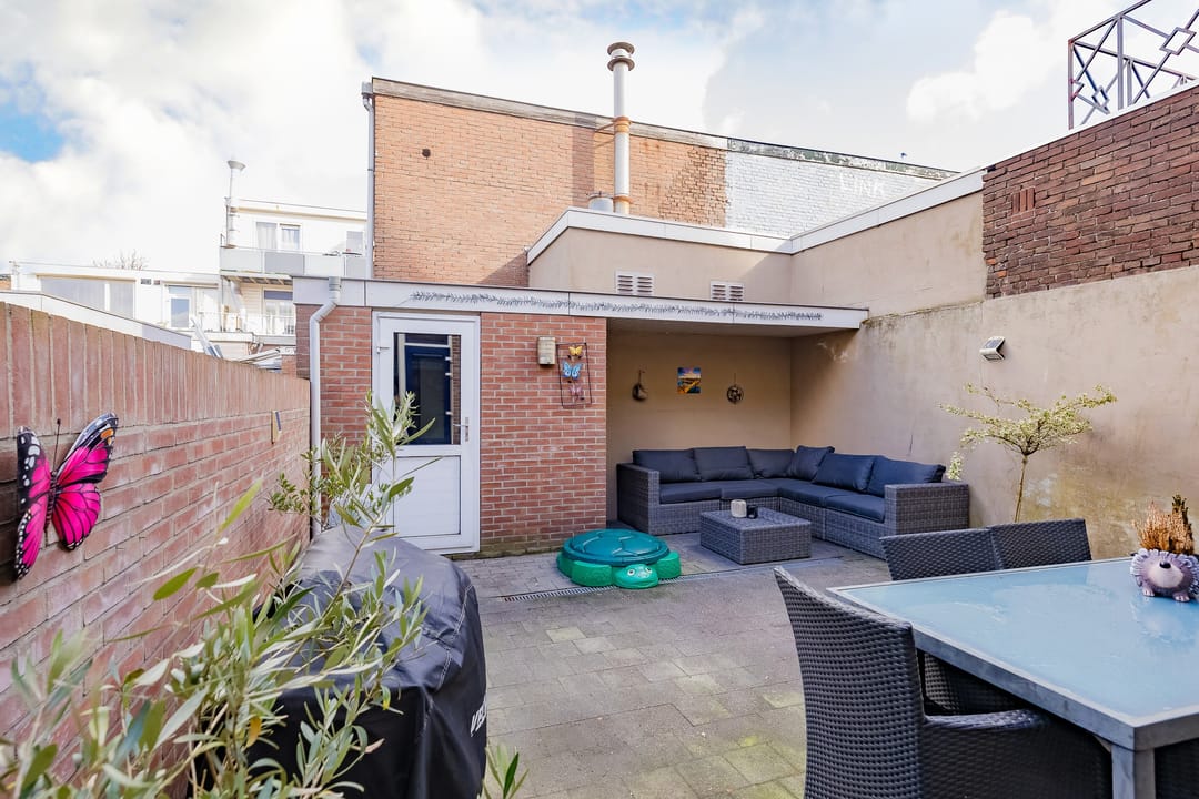 Well-maintained family home in Verzetsheldenbuurt, IJmuiden — 16