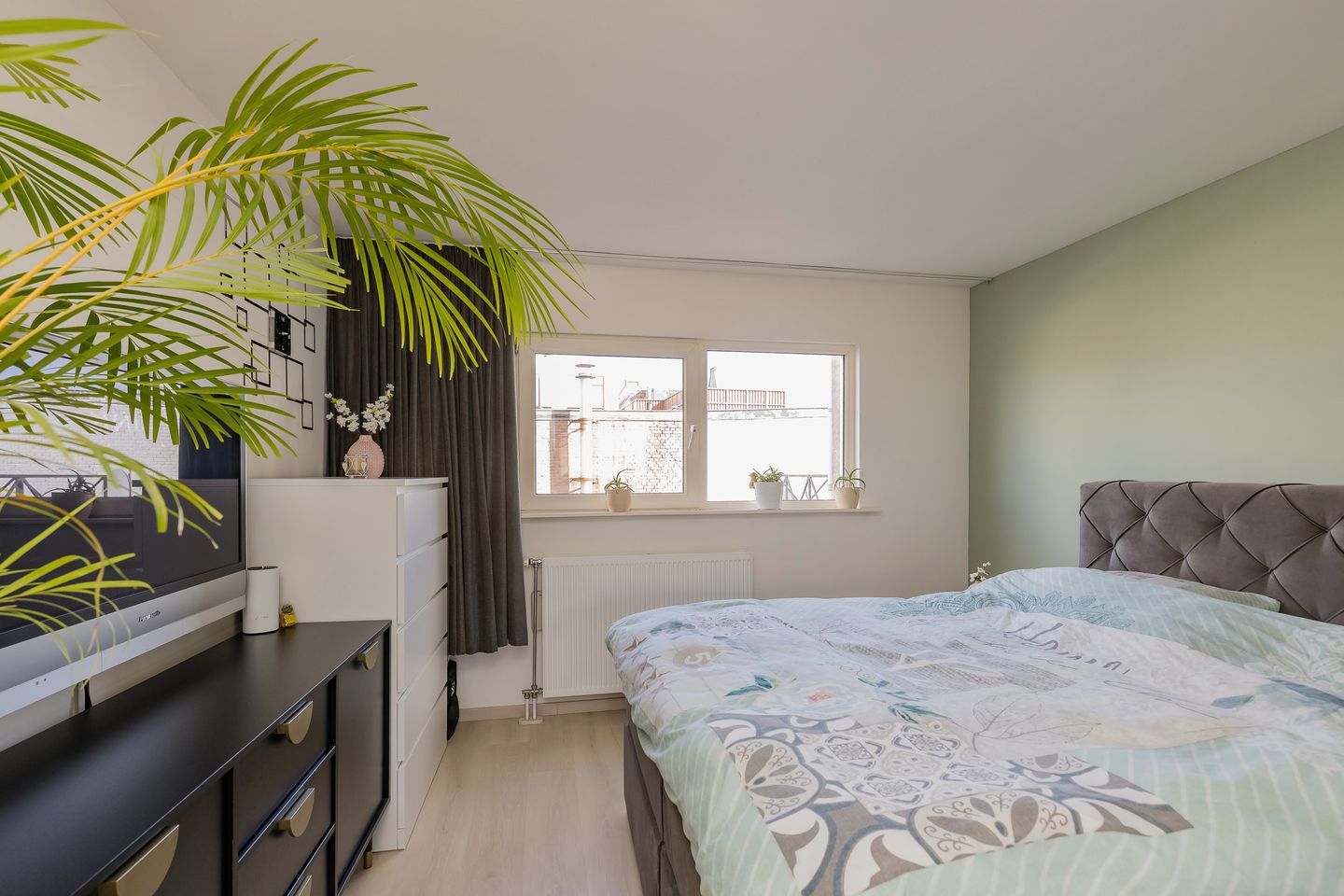Well-maintained family home in Verzetsheldenbuurt, IJmuiden — 24