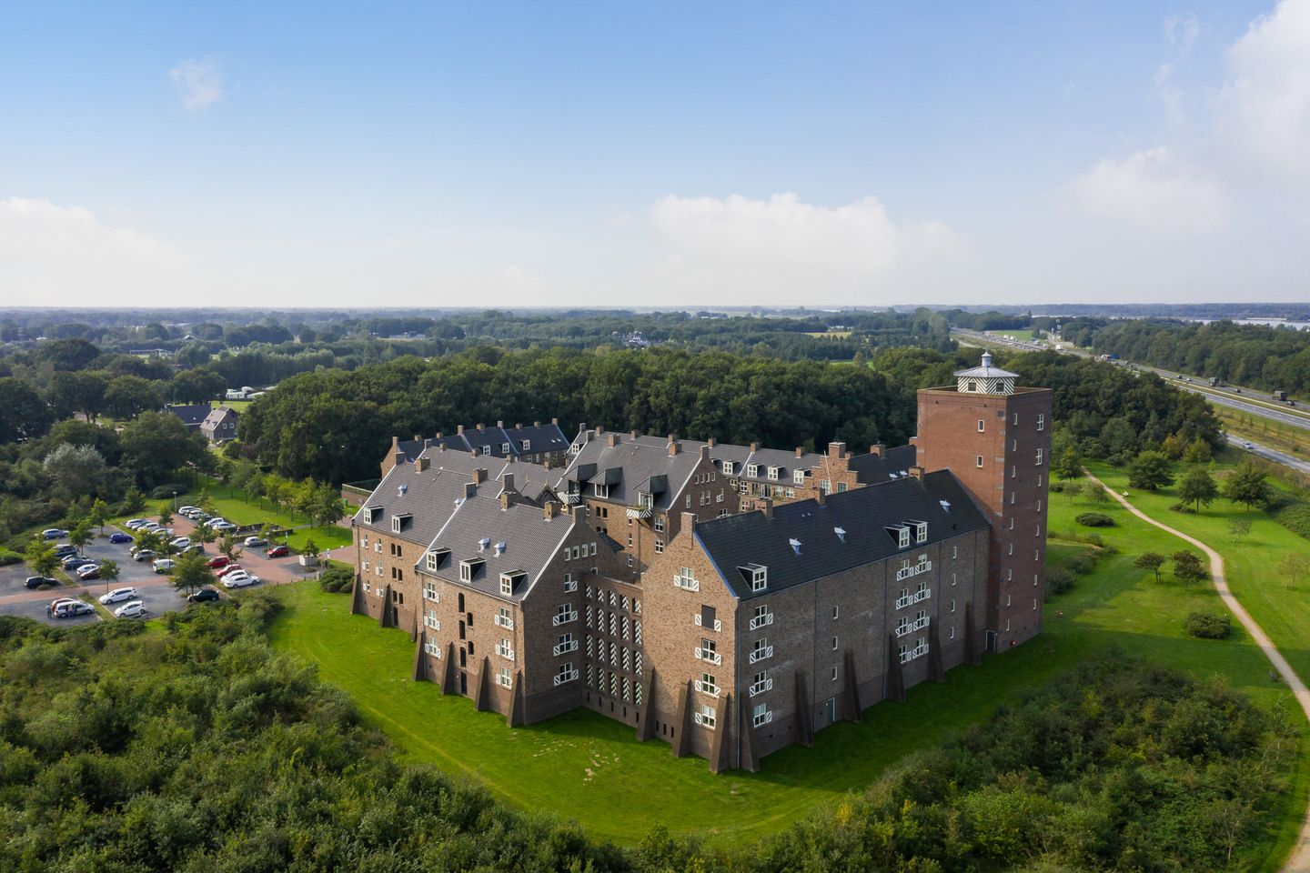 Foto 1 van Groot Horloo 10