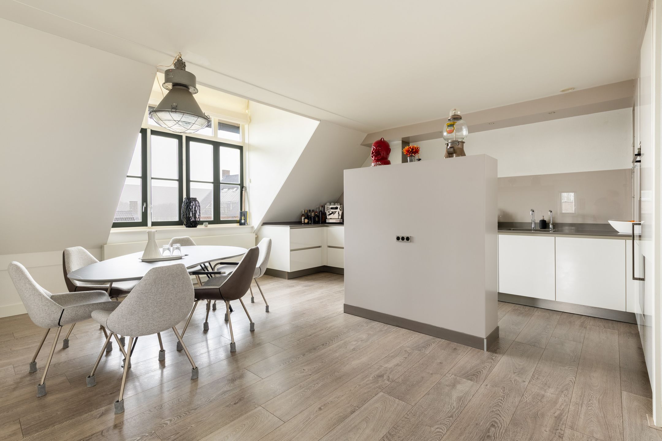 Foto 3 van Groot Horloo 10